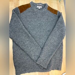 Wallace & Barnes Shetland 100% Wool color Gray brown Suede Shoulder Patch